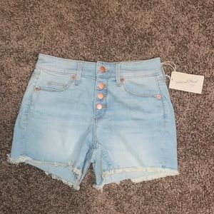 High wasted jean shorts